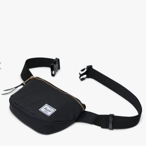 Hershel Fanny Pack NWT